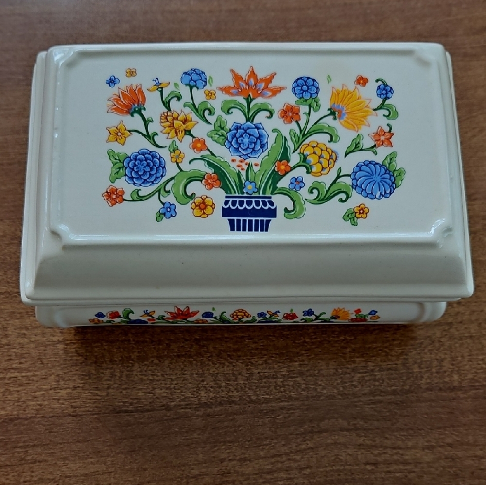 Vintage Max Factor “Hypnotique” Ceramic Trinket Box